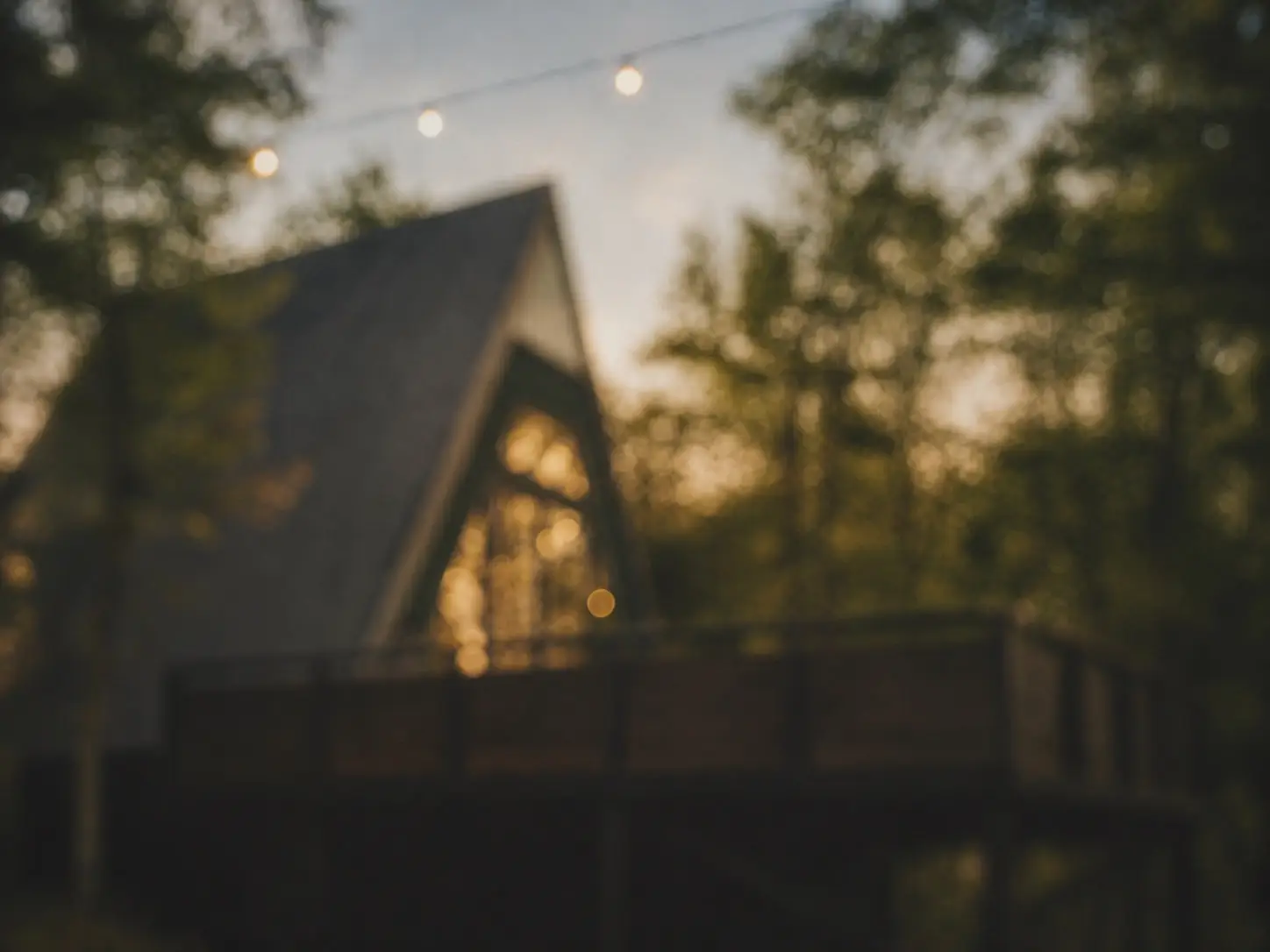Zelena A-frame kućica
